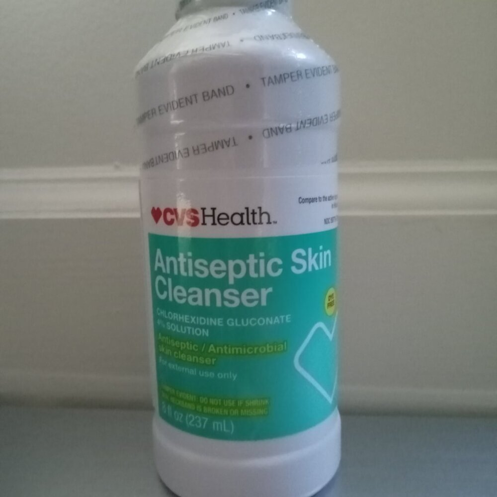 Antiseptic skin cleanser, chlorhexidine gluconate 4% solution, unopened